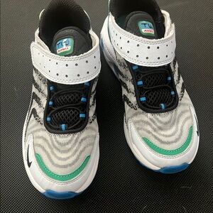 Nike Kids Sneakers - White, Black, and Green